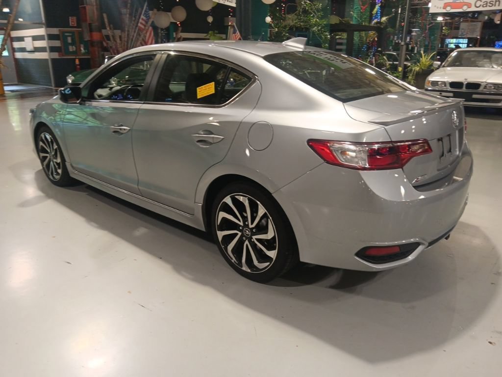 Used 2018 Acura ILX FWD image 13