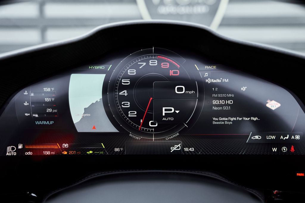 Used 2024 Ferrari SF90 Spider image 62