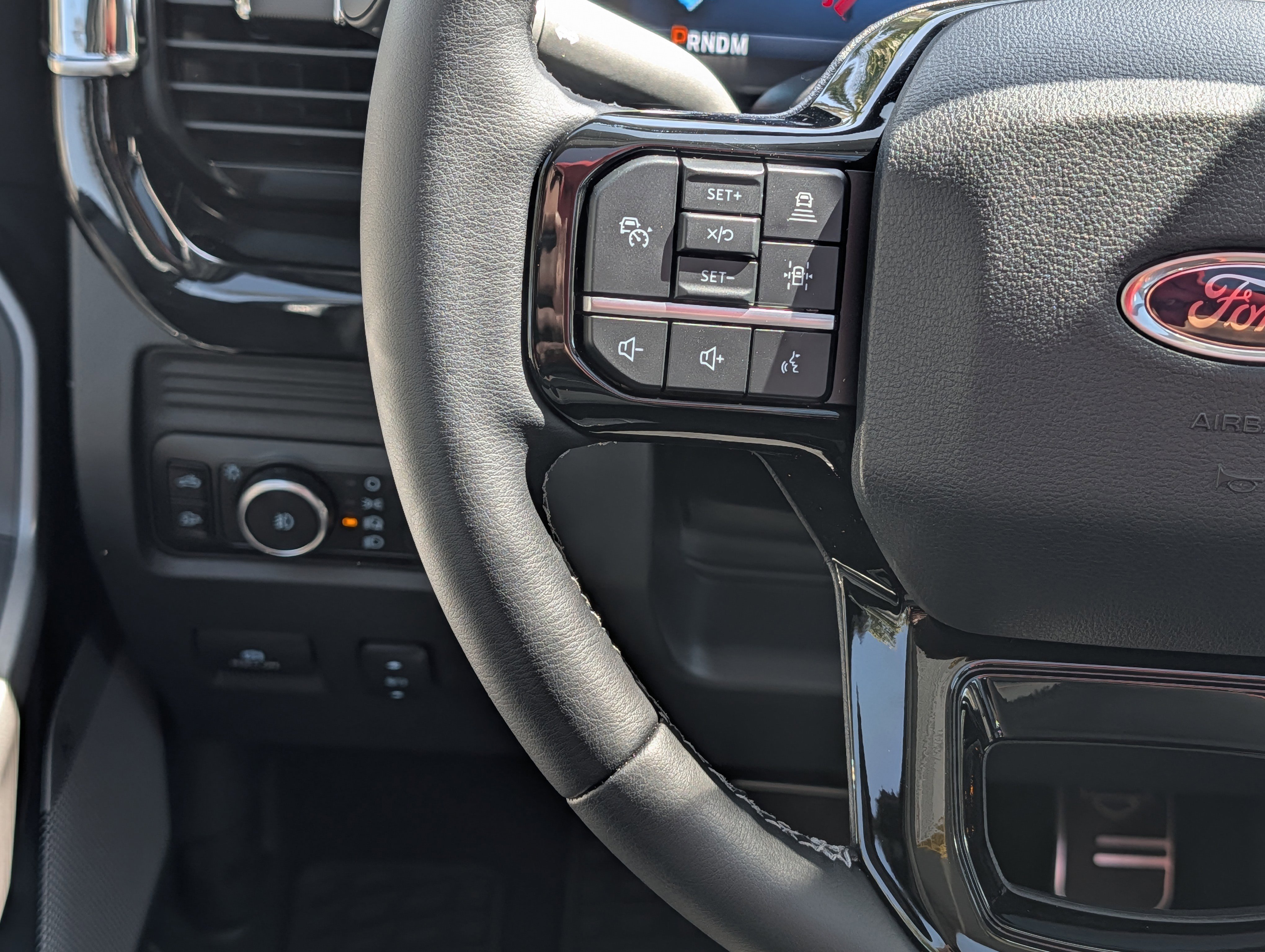 Used 2026 Ford F250 Lariat w/ Black Appearance Package image 28