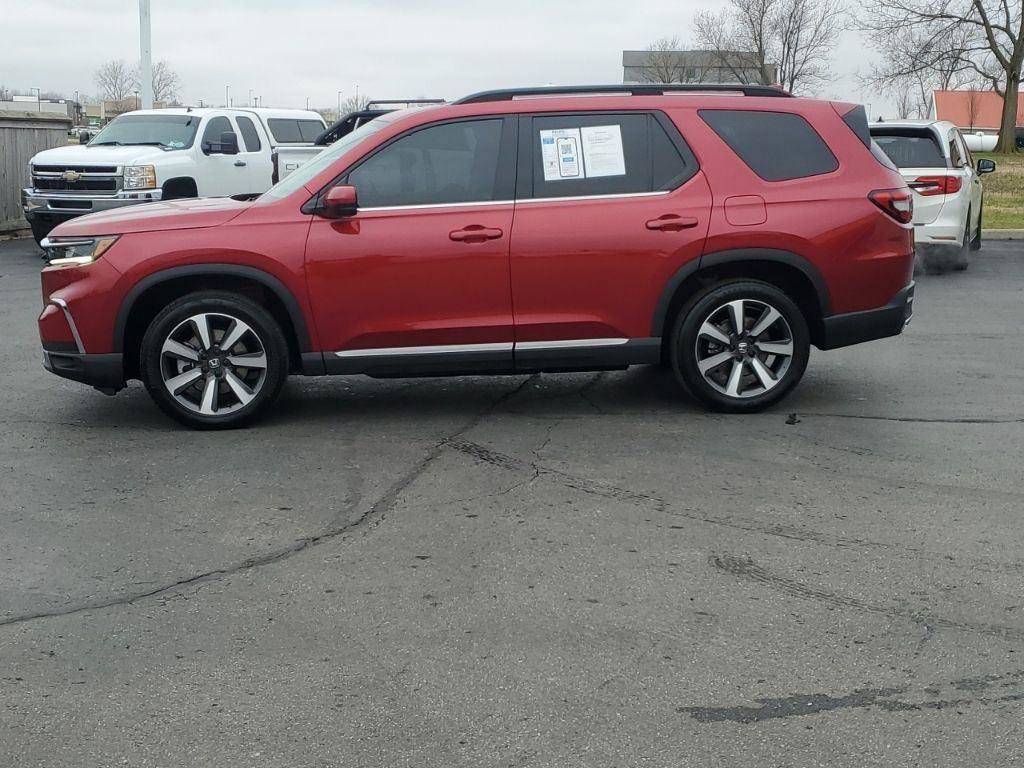 Used 2023 Honda Pilot Touring image 4
