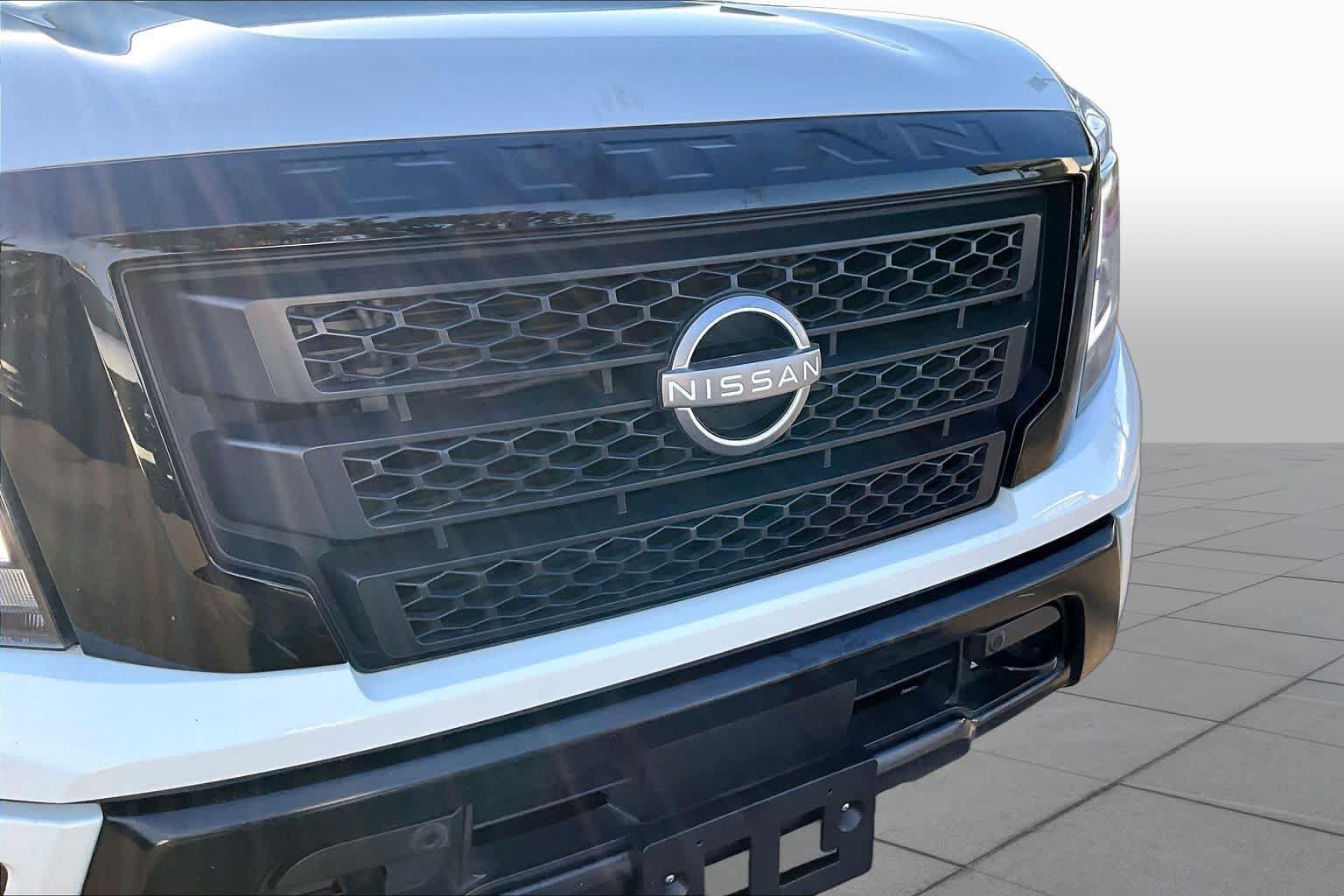 Certified 2023 Nissan Titan SV w/ SV Convenience Package RWD image 30