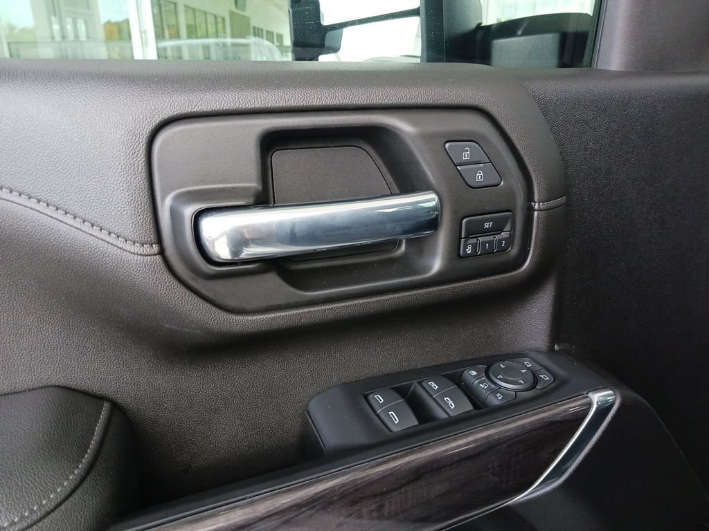 Used 2022 Chevrolet Silverado 2500 LTZ w/ LTZ Premium Package RWD image 33