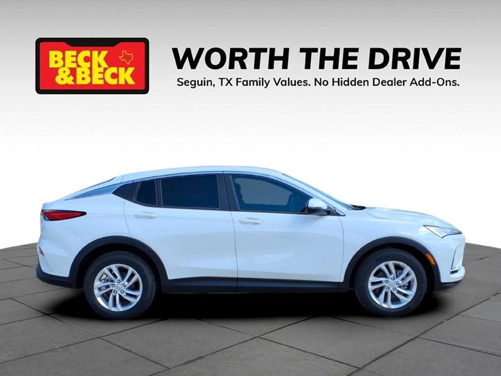 New 2026 Buick Envista Preferred FWD image 4