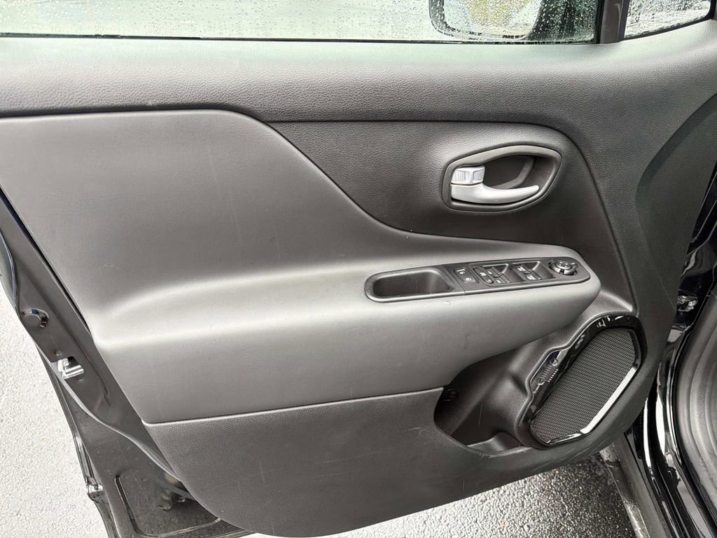 Used 2023 Jeep Renegade Altitude w/ Sun/Sound Group image 24