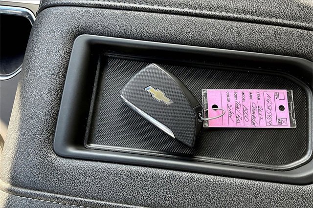 Used 2022 Chevrolet Silverado 1500 LT Trail Boss w/ Convenience Package II image 35