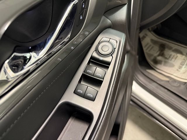 Certified 2023 Chevrolet Traverse LT FWD image 12