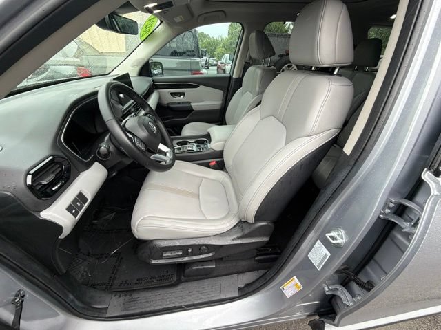 Used 2024 Honda Pilot Touring image 13
