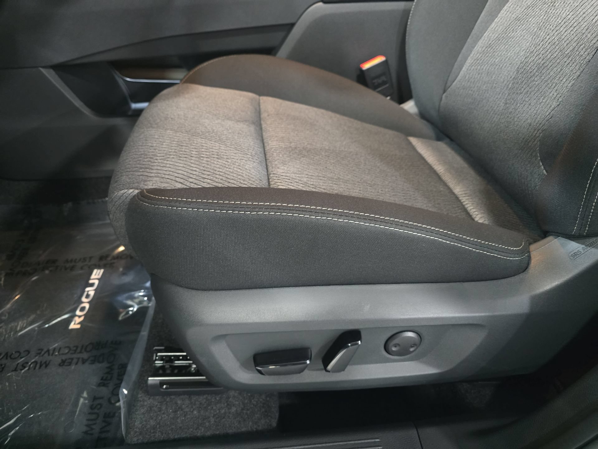 New 2026 Nissan Rogue SV w/ Cold Weather Package FWD image 28