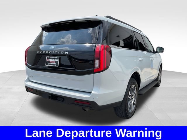 Used 2025 Ford Expedition Active AWD/4WD image 5