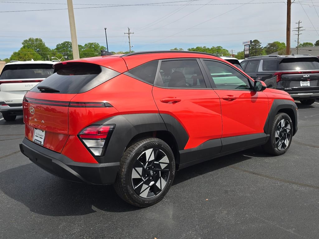Used 2024 Hyundai Kona SEL image 3