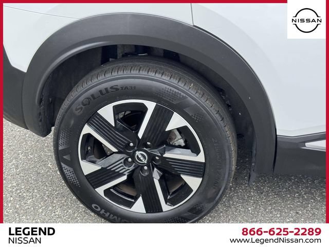 Certified 2025 Nissan Kicks SV AWD/4WD image 9