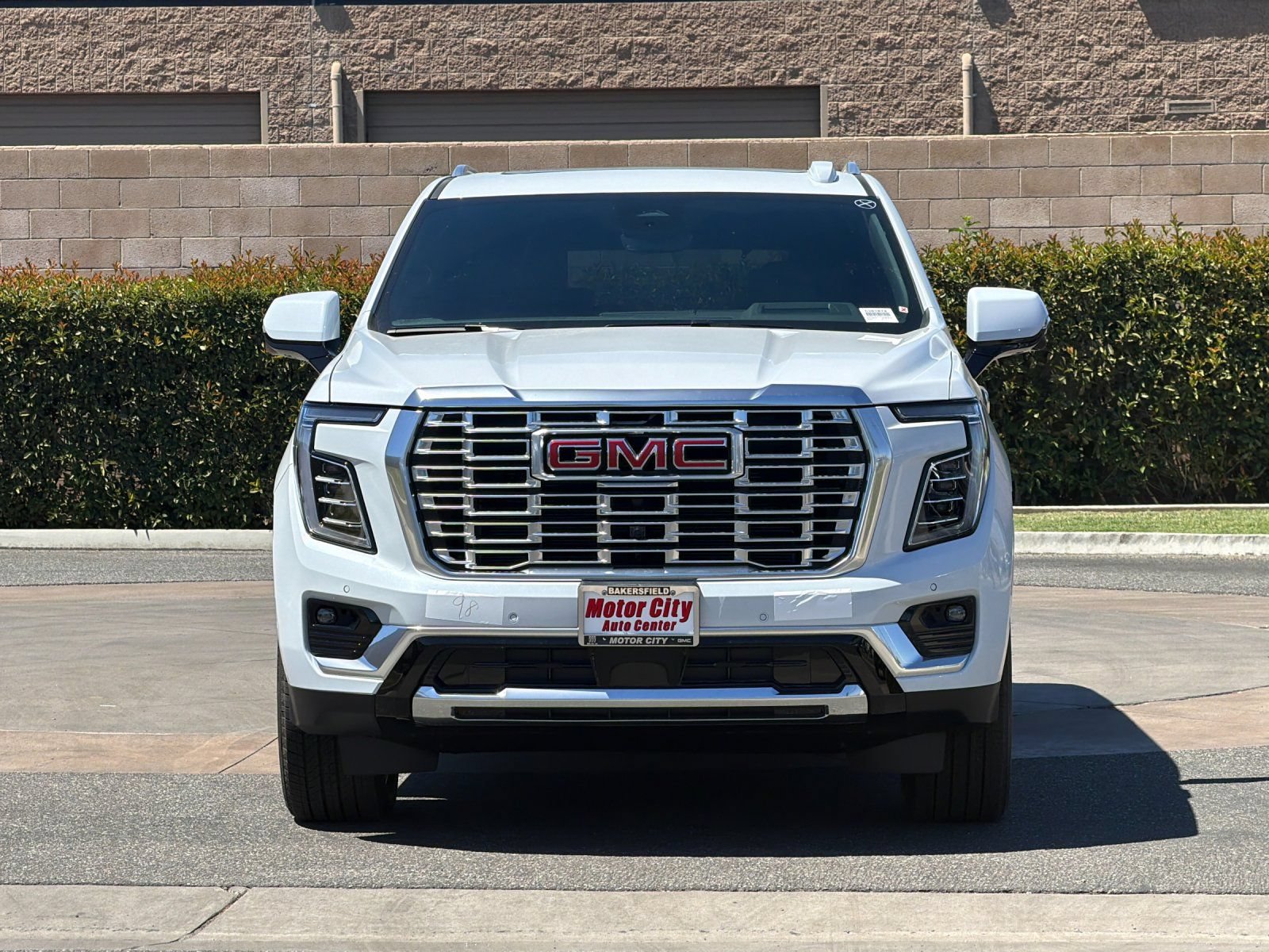 New 2026 GMC Yukon XL Denali w/ Denali Reserve Package AWD/4WD image 9
