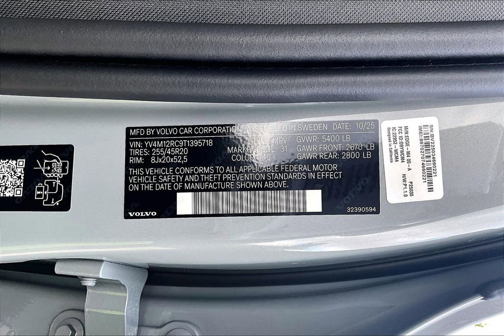 New 2026 Volvo XC60 B5 Plus AWD/4WD image 36
