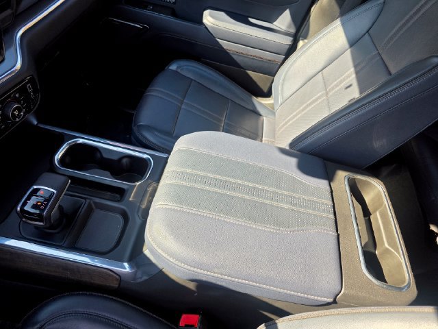 Used 2023 Chevrolet Silverado 1500 High Country w/ High Country Premium Package AWD/4WD image 33
