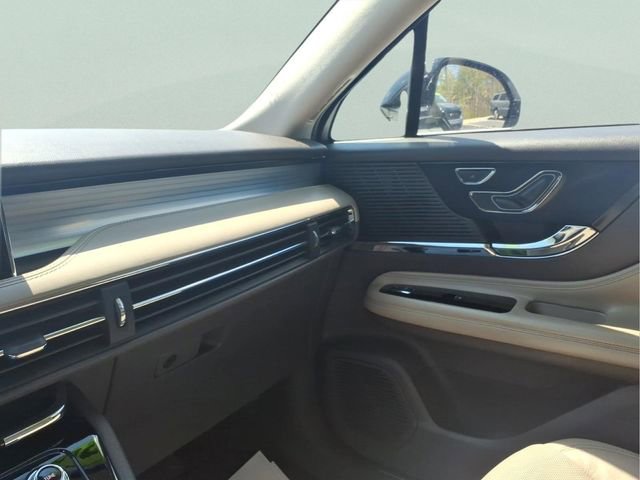 Used 2020 Lincoln Corsair AWD w/ Premium Package image 21