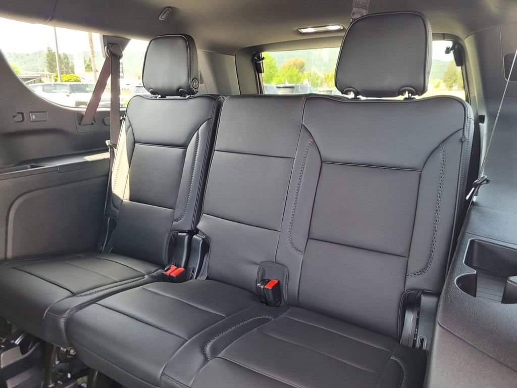 New 2026 GMC Yukon XL Denali w/ Denali Reserve Package AWD/4WD image 9