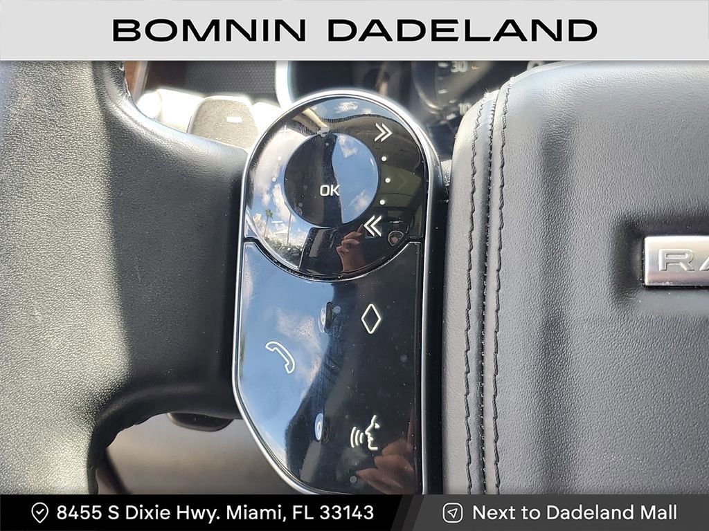 Used 2020 Land Rover Range Rover HSE image 18