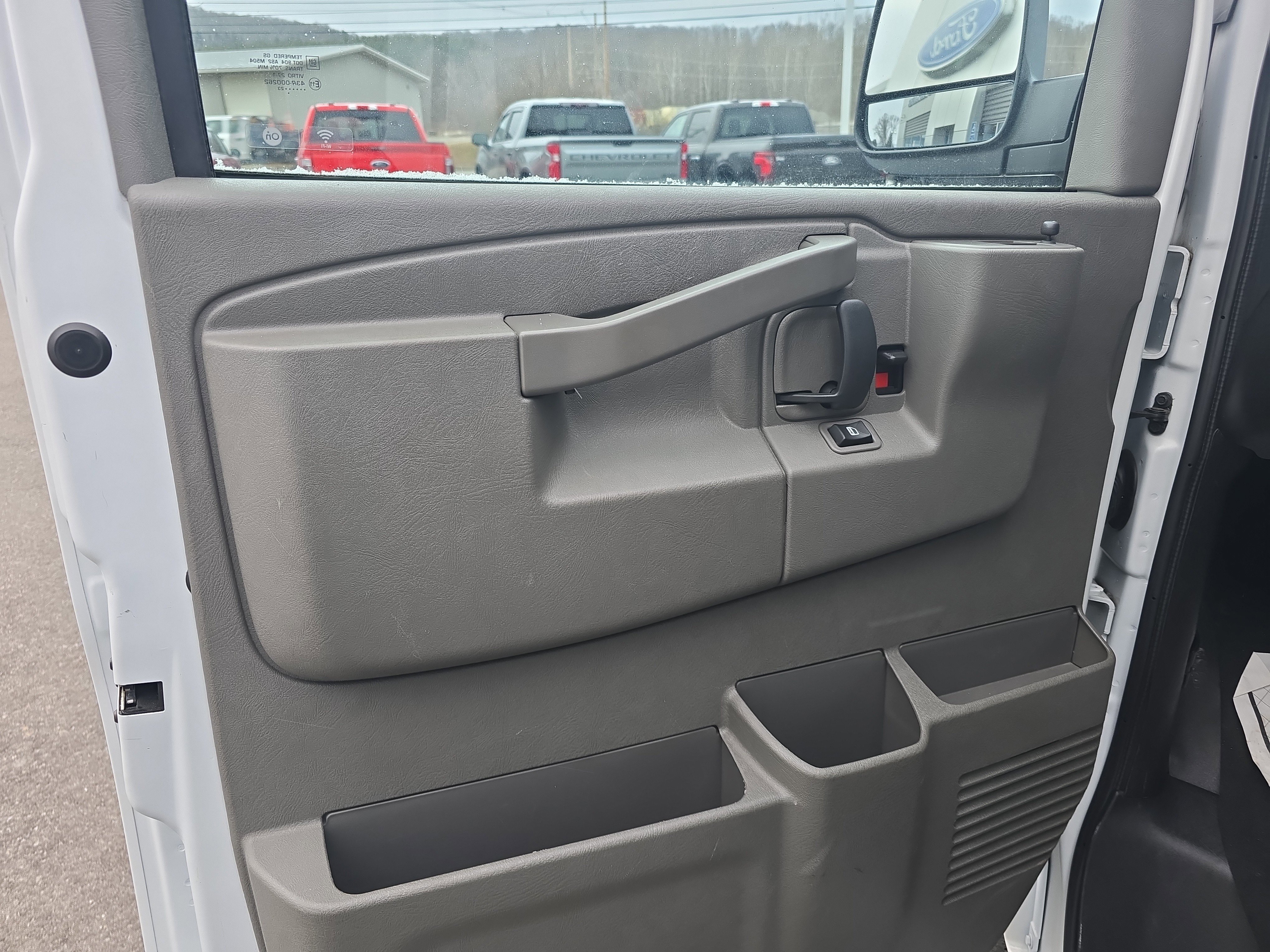 Used 2023 Chevrolet Express 3500 LS image 19