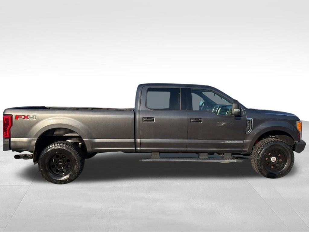 Used 2017 Ford F250 XLT w/ FX4 Off-Road Package image 7