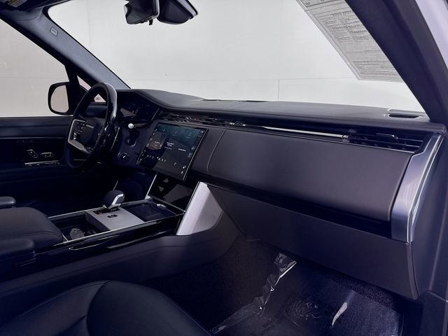Certified 2025 Land Rover Range Rover SE AWD/4WD image 31