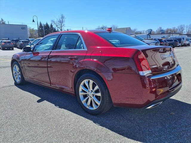 Used 2021 Chrysler 300 Touring L image 6
