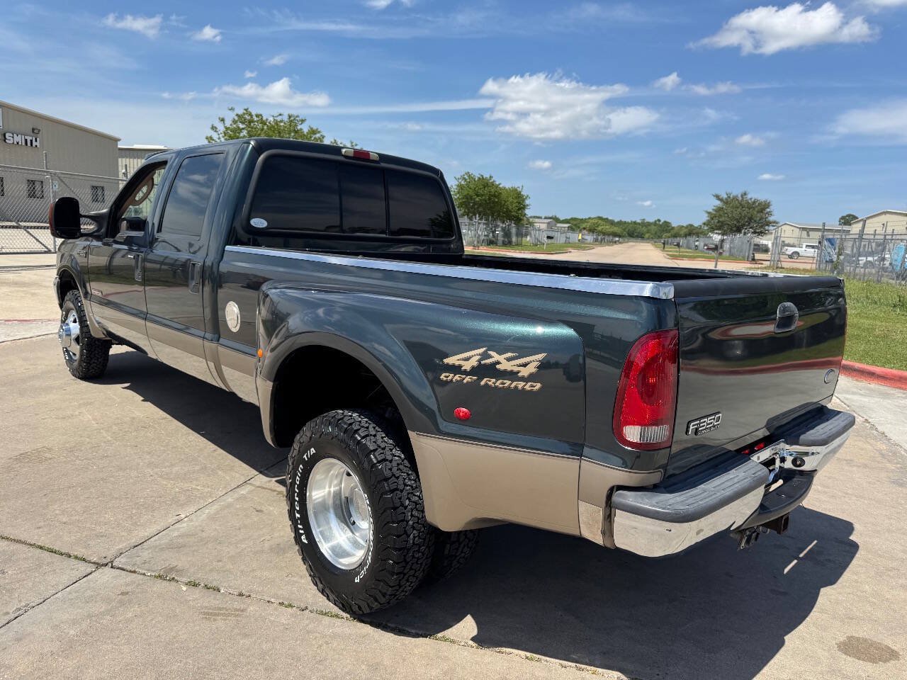 Used 2004 Ford F350 XL AWD/4WD image 12