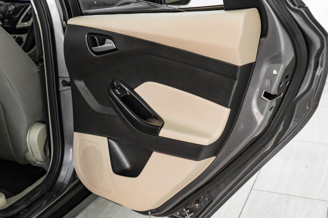 Used 2012 Ford Focus SE image 42