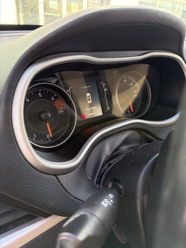 Used 2016 Jeep Cherokee Latitude w/ Comfort & Sound Group image 10