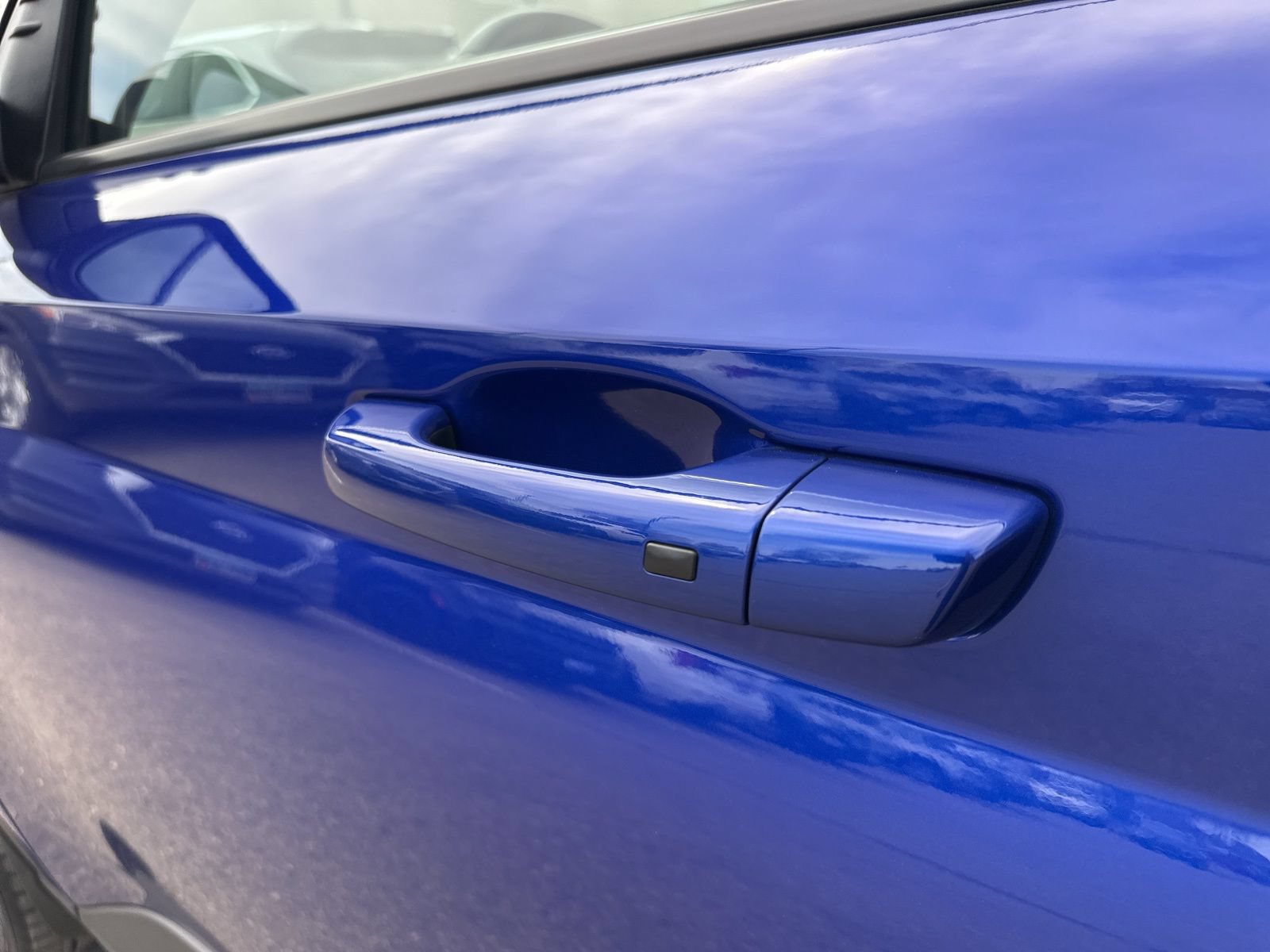 Used 2023 Hyundai Venue Limited FWD image 6
