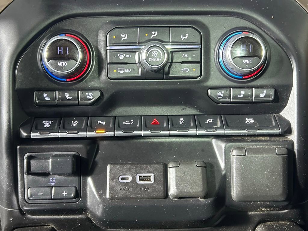 Used 2023 Chevrolet Silverado 3500 High Country image 23