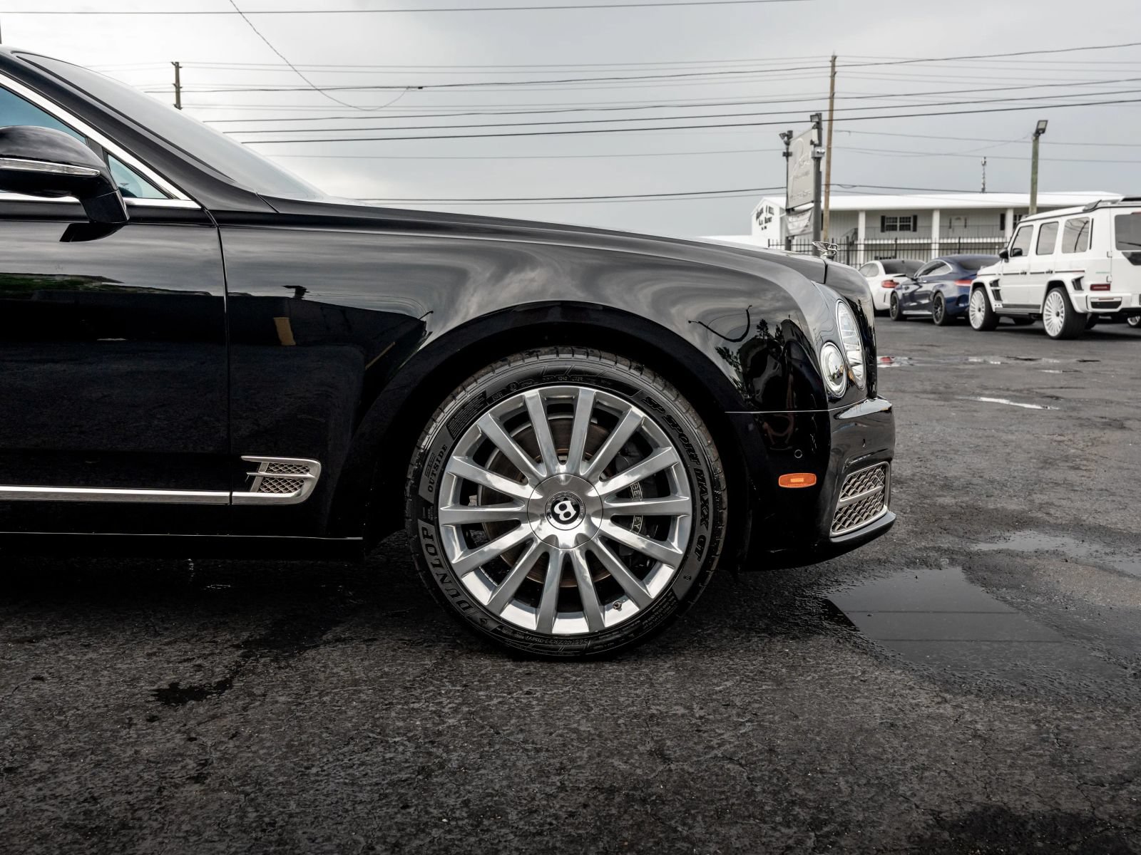 Used 2017 Bentley Mulsanne RWD image 12
