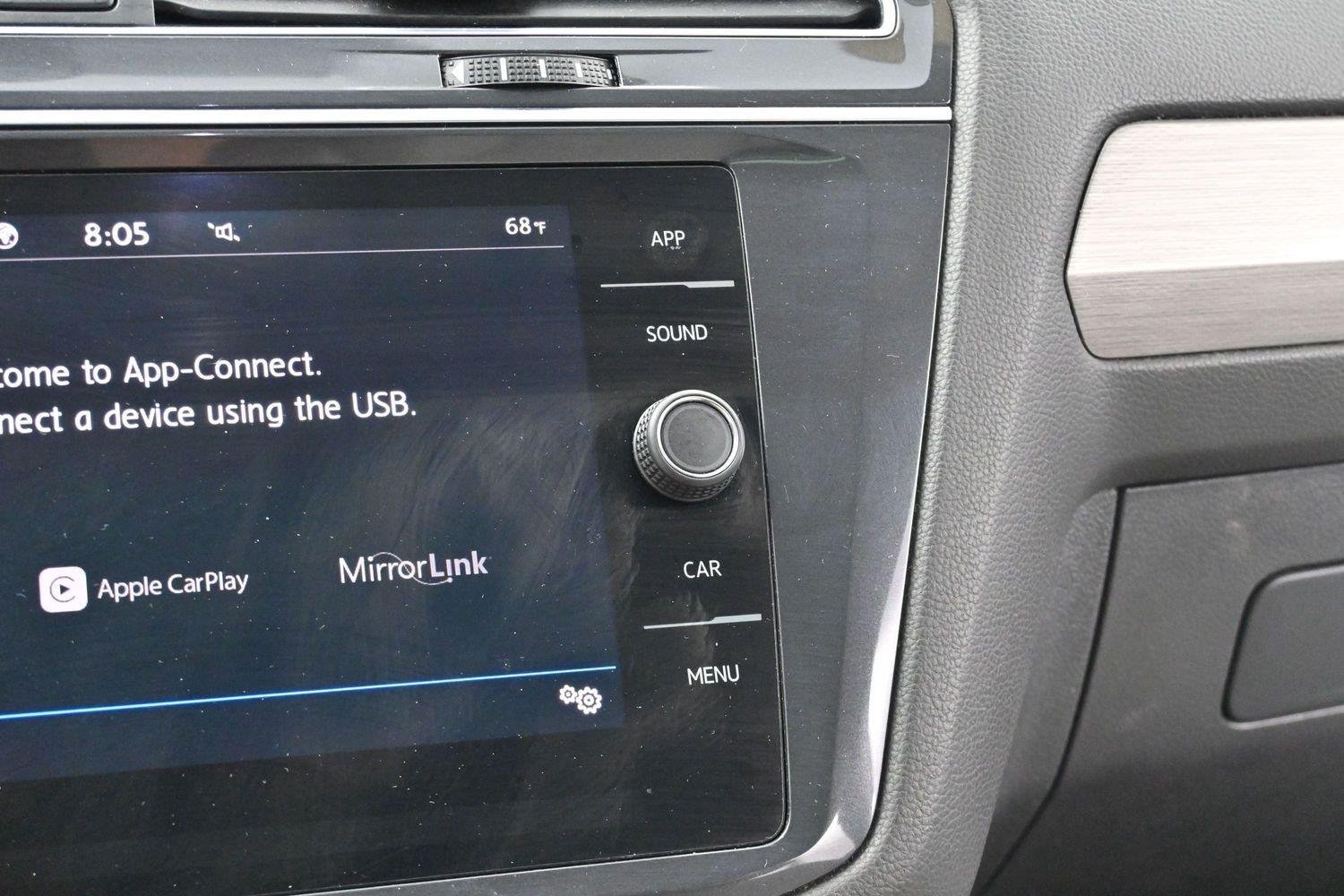 Used 2020 Volkswagen Tiguan SE w/ Panoramic Sunroof Package FWD image 25