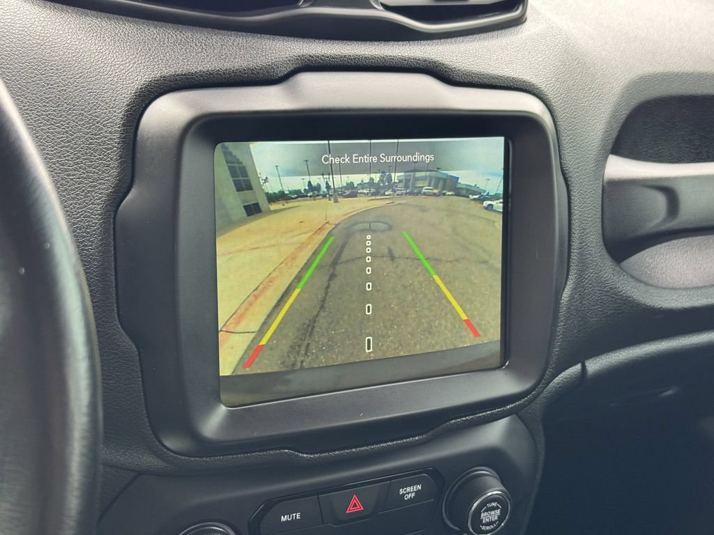 Used 2018 Jeep Renegade Altitude w/ UConnect 8.4 Nav Group AWD/4WD image 21