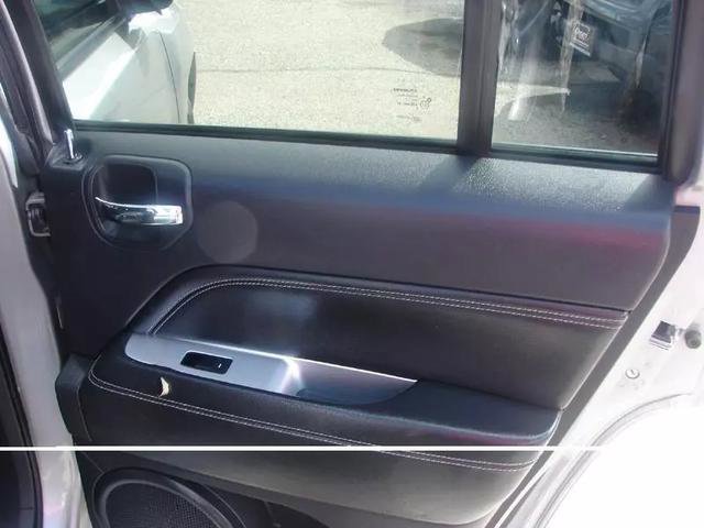 Used 2016 Jeep Compass High Altitude FWD image 22