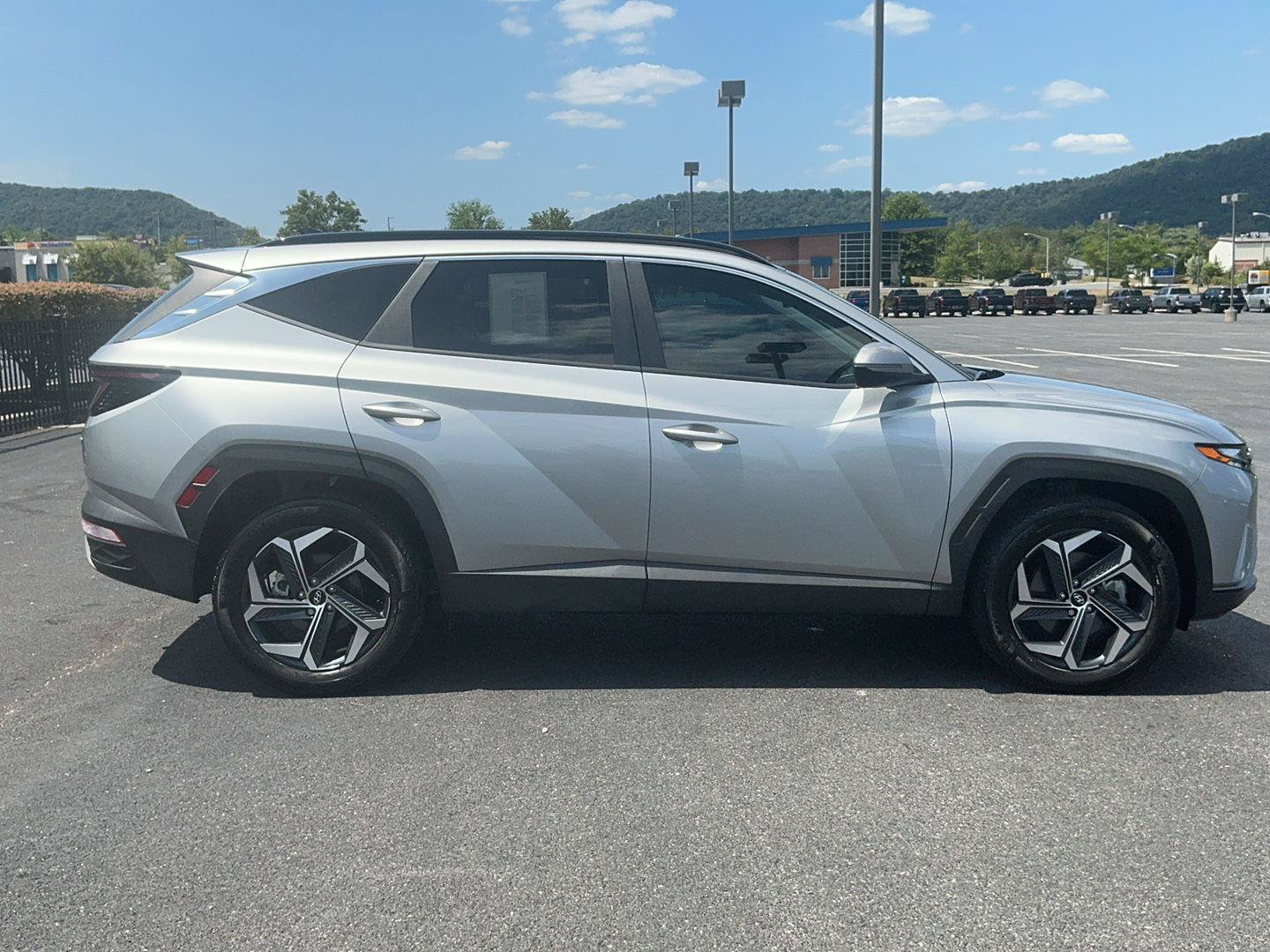 Certified 2024 Hyundai Tucson SEL AWD/4WD image 4