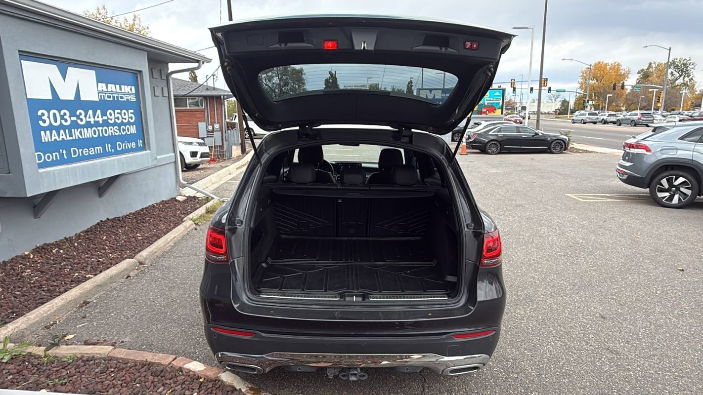 Used 2022 Mercedes-Benz GLC 300 4MATIC image 7