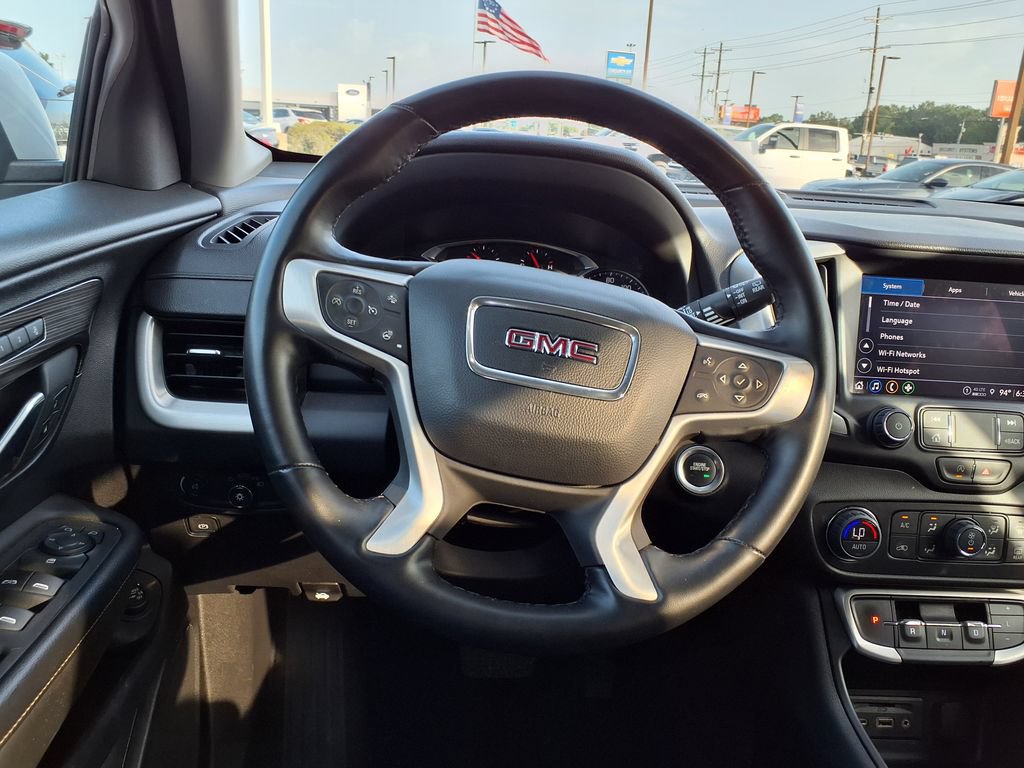 Used 2024 GMC Terrain SLT AWD/4WD image 18