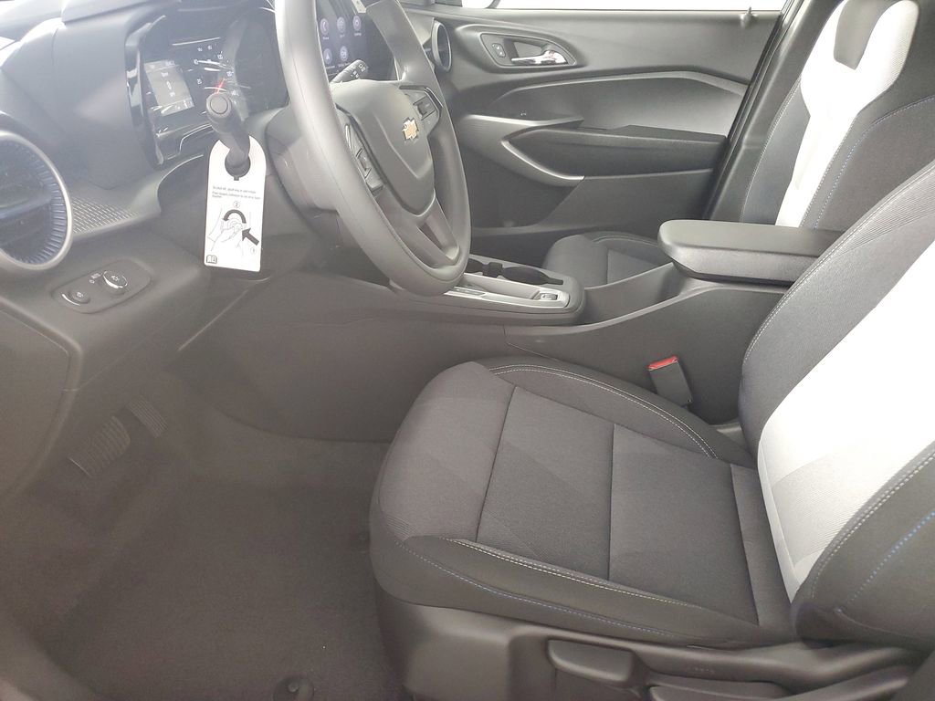 New 2026 Chevrolet Trax LS FWD image 11