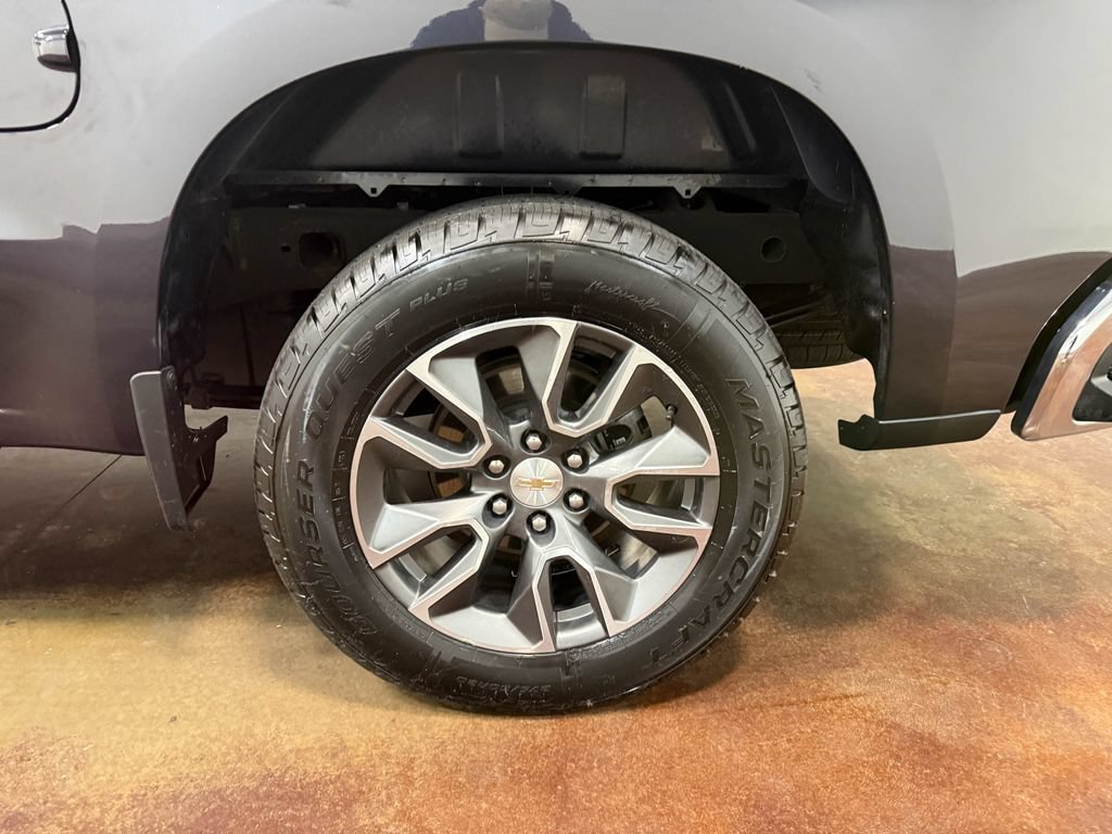Used 2023 Chevrolet Silverado 1500 LT AWD/4WD image 89