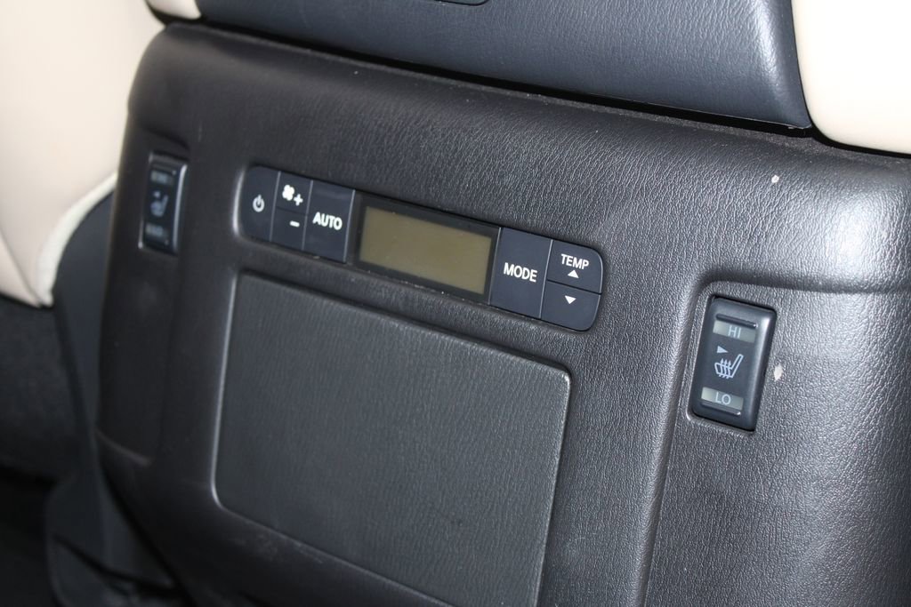 Used 2024 Nissan Armada Platinum w/ Captain's Chairs Package image 36