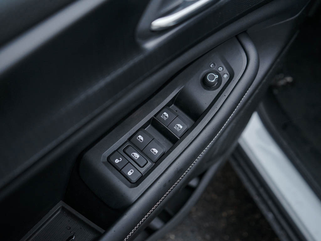 New 2025 Jeep Grand Cherokee Laredo image 15