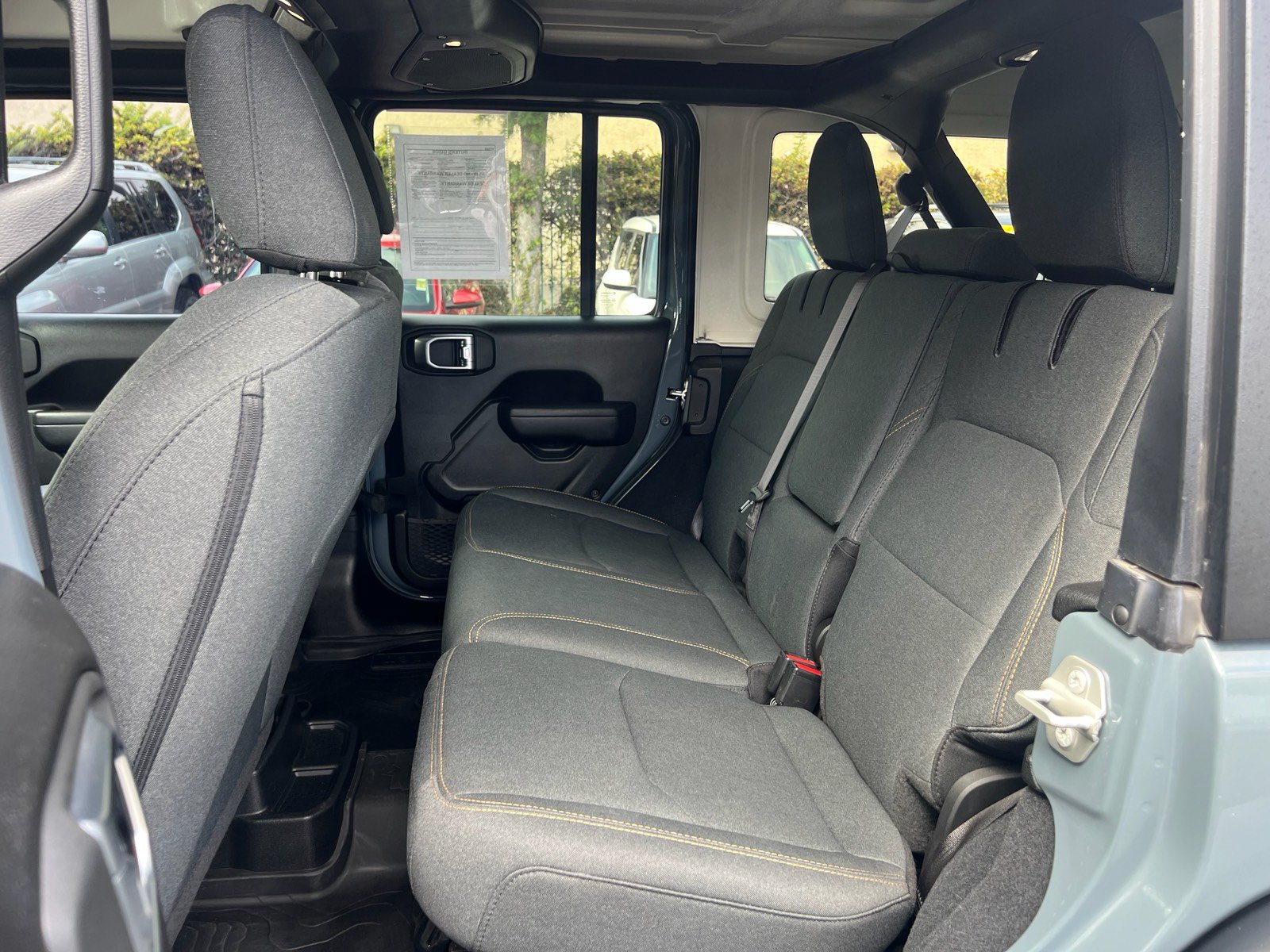 Used 2024 Jeep Wrangler Unlimited AWD/4WD image 32