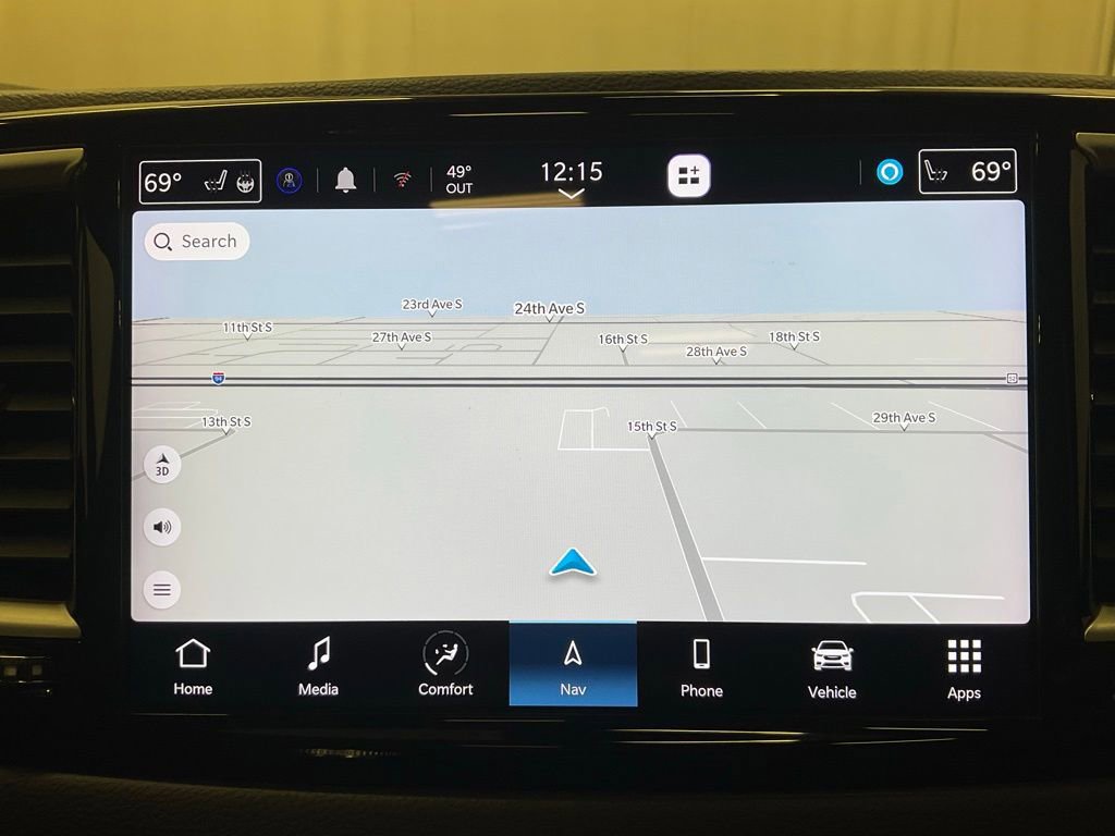 Used 2023 Chrysler Pacifica Touring-L w/ Uconnect Theater Family Group FWD image 24