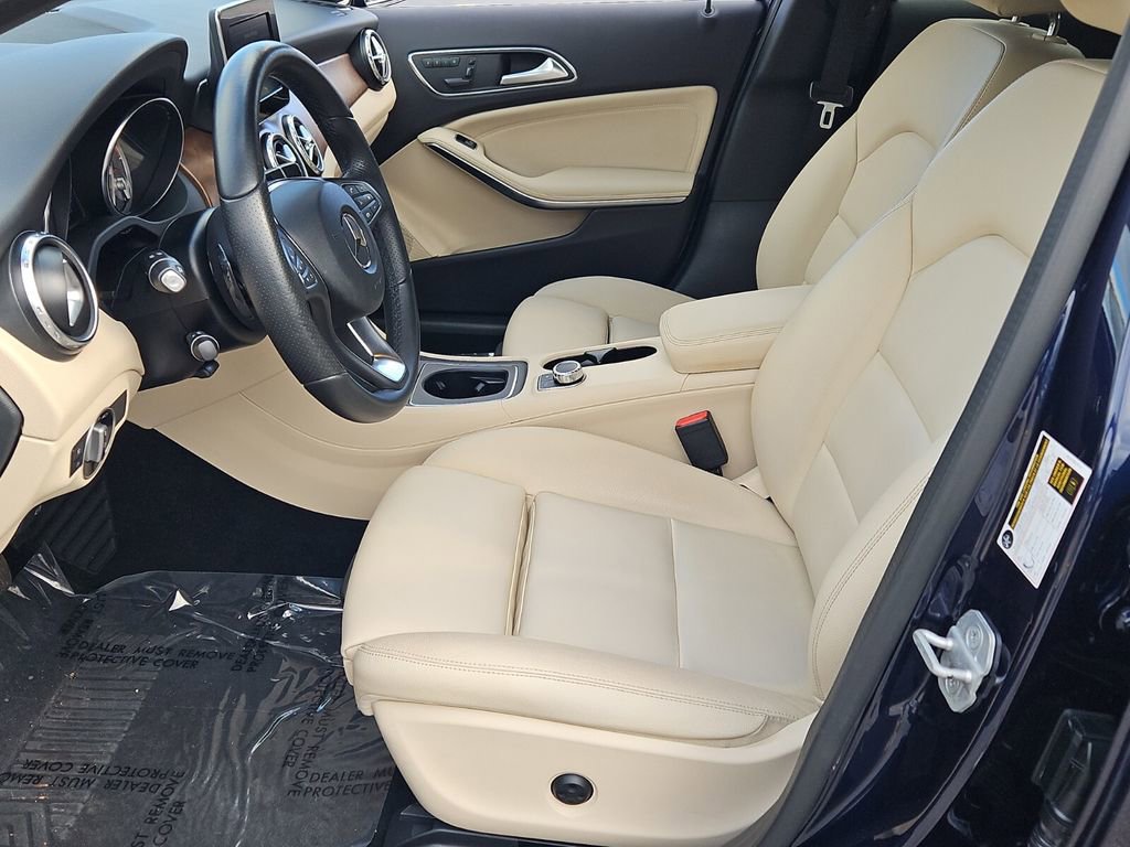 Used 2017 Mercedes-Benz GLA 250 image 11