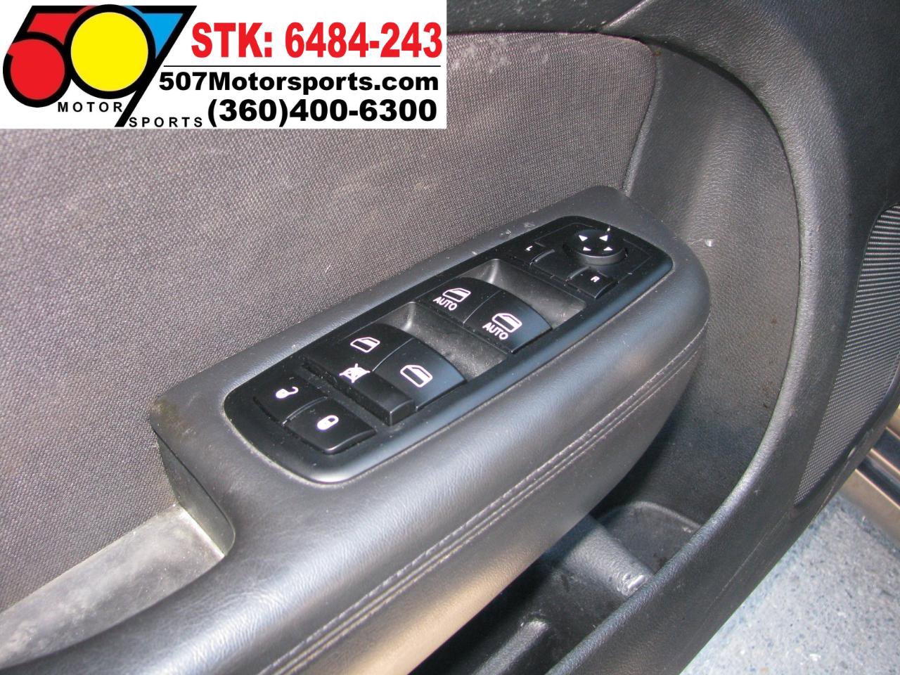 Used 2015 Chrysler 200 Limited w/ Convenience Group FWD image 14