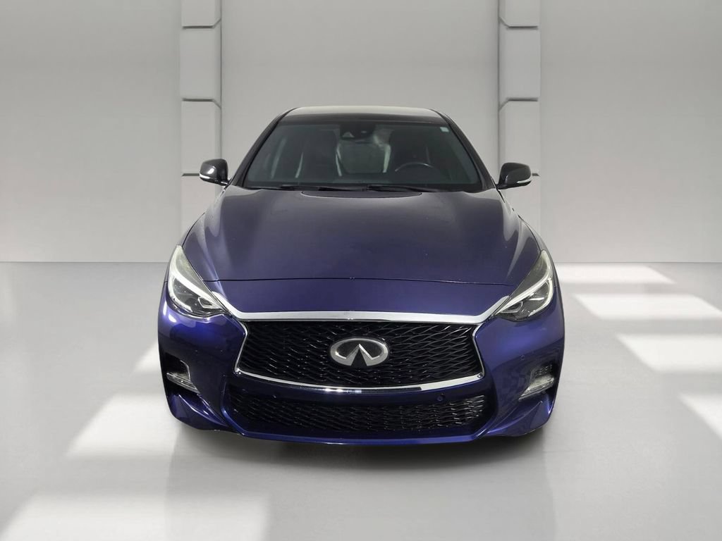 Used 2018 INFINITI QX30 Sport w/ Sport Leather Package FWD image 3