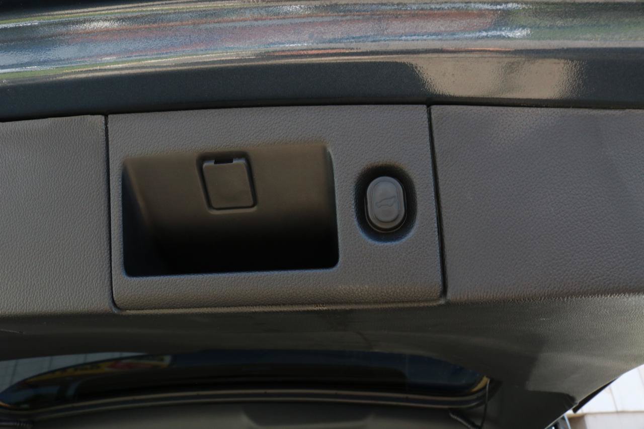 Used 2019 Chevrolet Tahoe Premier AWD/4WD image 48