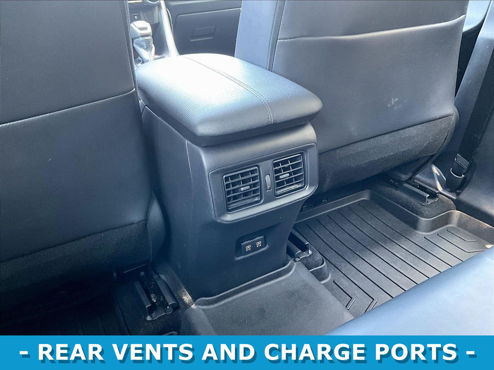 Used 2021 Toyota RAV4 Limited AWD/4WD image 10