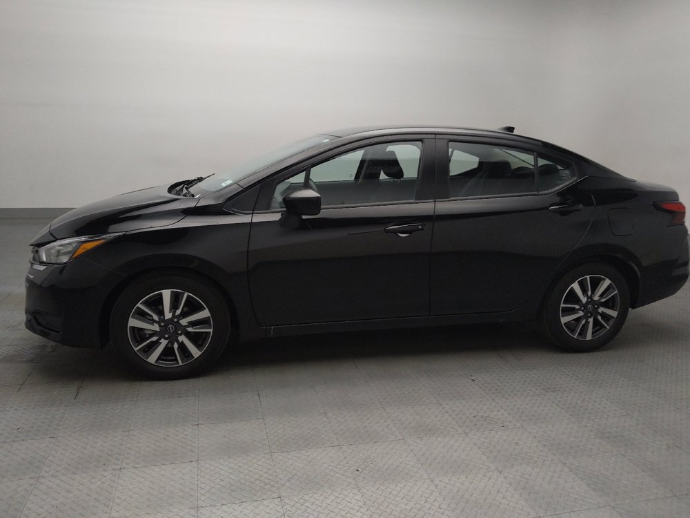 Used 2025 Nissan Versa SV FWD image 2