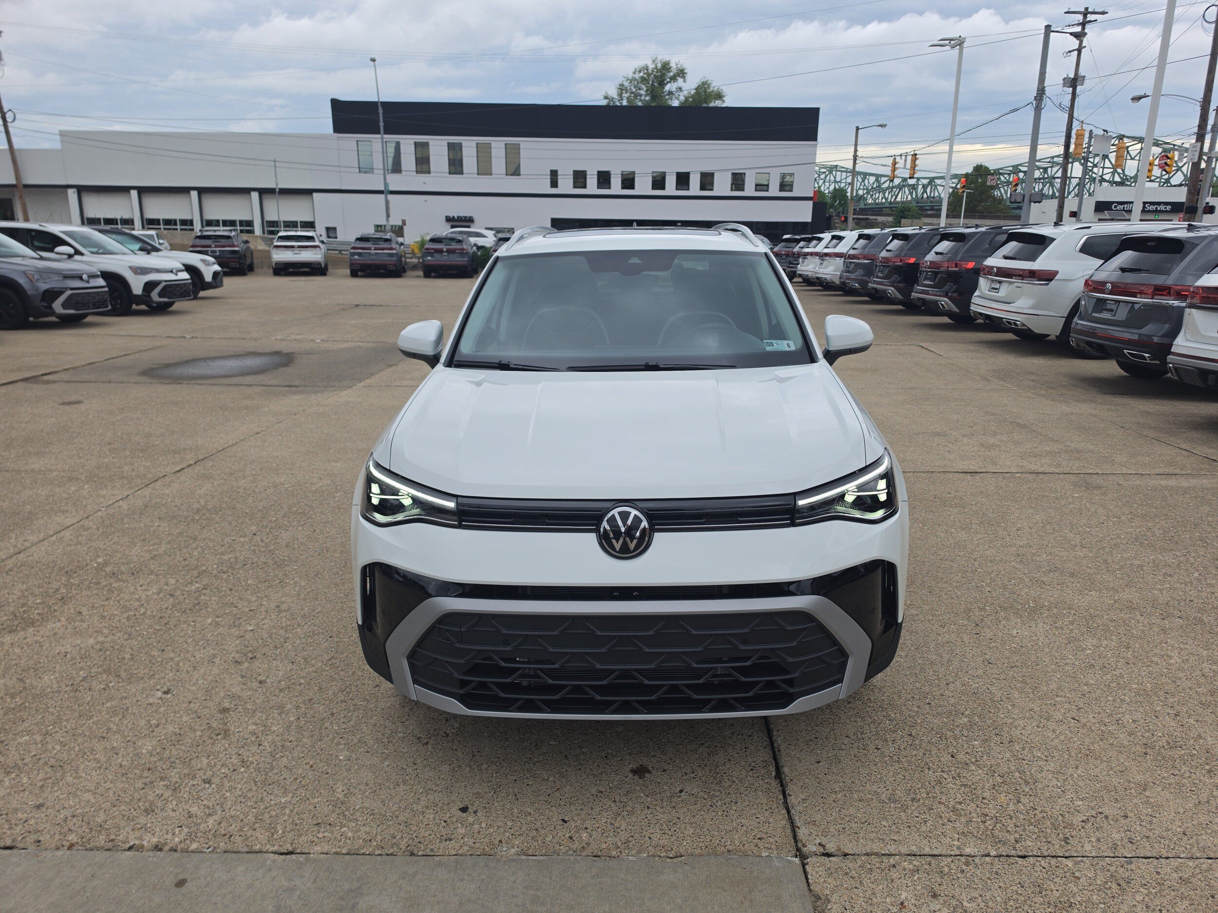 New 2026 Volkswagen Taos SE AWD/4WD image 8